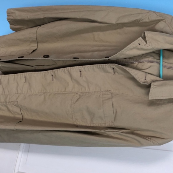 Blazer - Picture 2 of 4